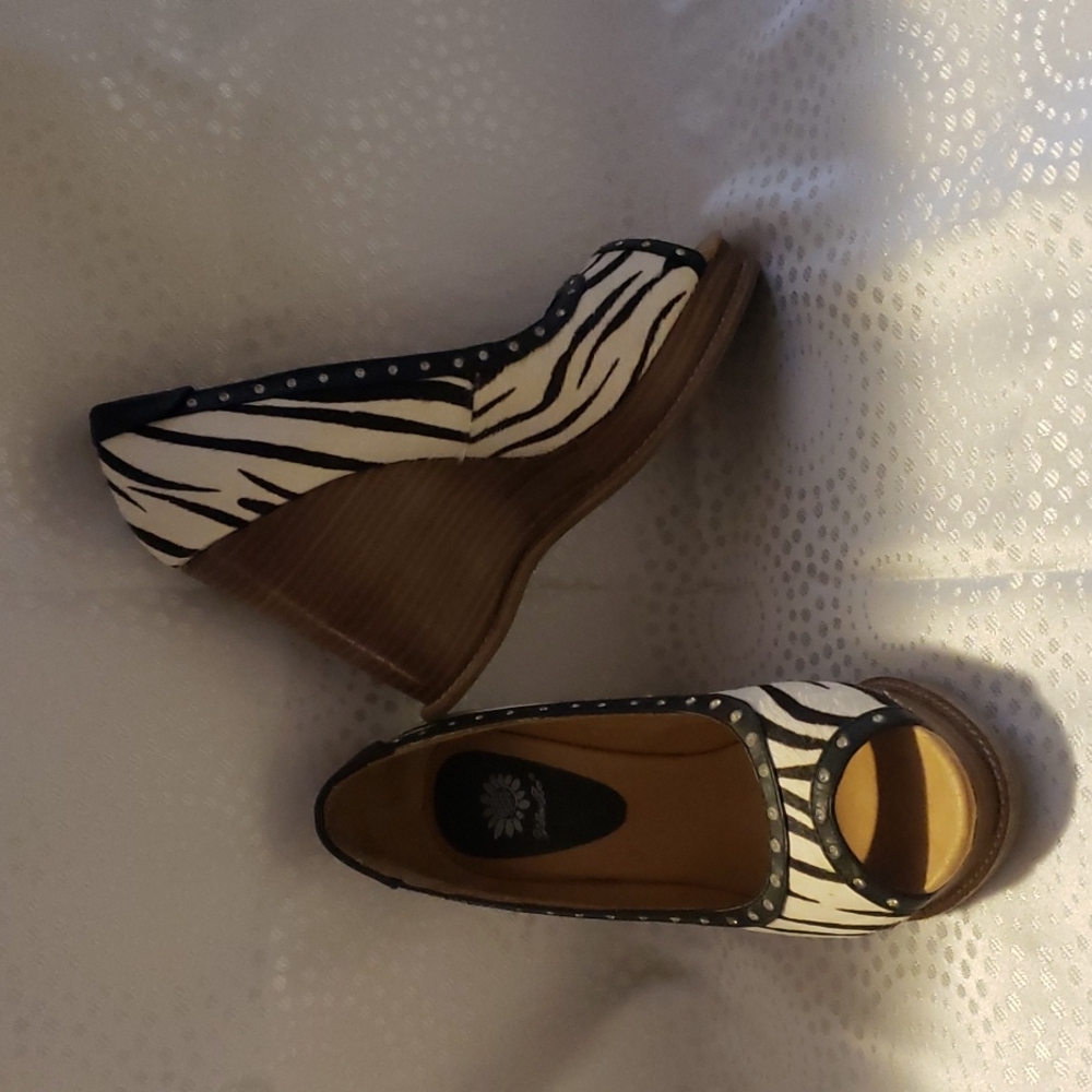 Zebra print cowhide fur with rhinestones wedge shoes size 7. Nwot